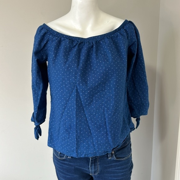 Reformation Off the Shoulder Tie Top Sleeve
Blouse Blue White Dots Shirt Sz XS - Picture 2 of 9